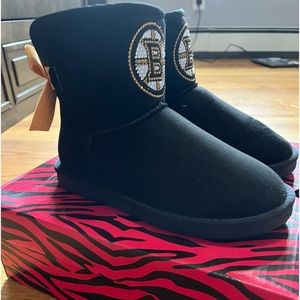 Brand new in box NHL Boston bruins boots